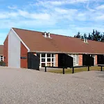 Grand Home, Dom wakacyjny