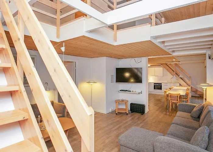 Grand Home, Ferienhaus *